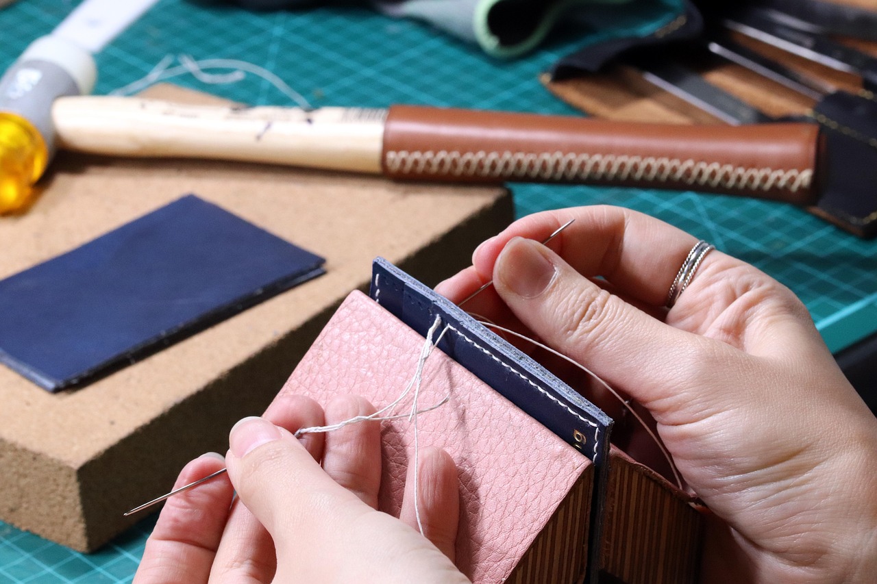 leathercraft-beginner-tools